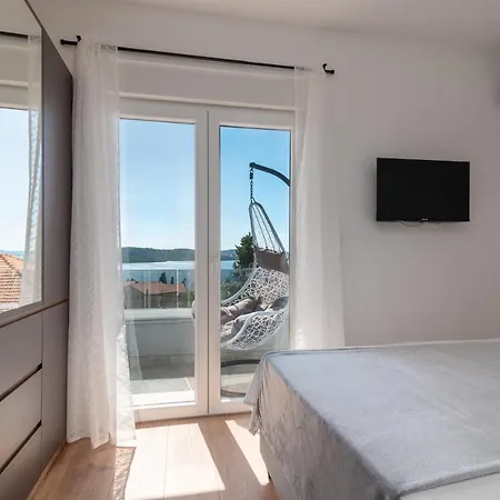 Eight By Kuzmanic Apartamento Trogir