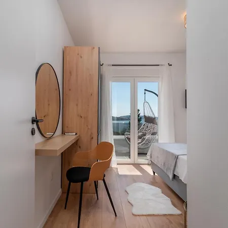 Eight By Kuzmanic Apartment