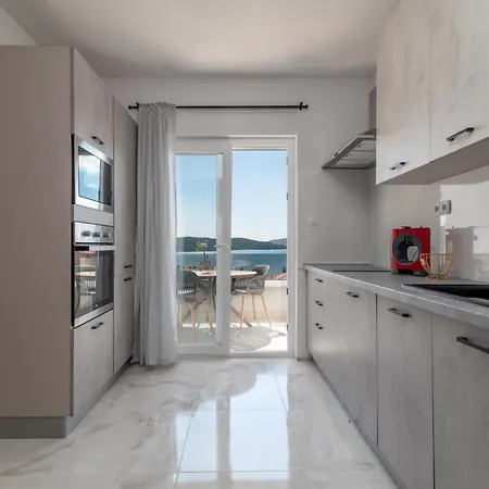 Apartment Eight By Kuzmanic Trogir