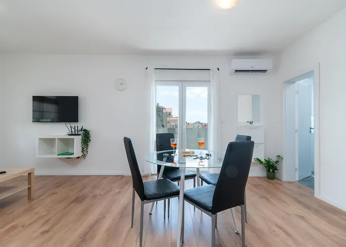 Apartment Eight By Kuzmanic Trogir